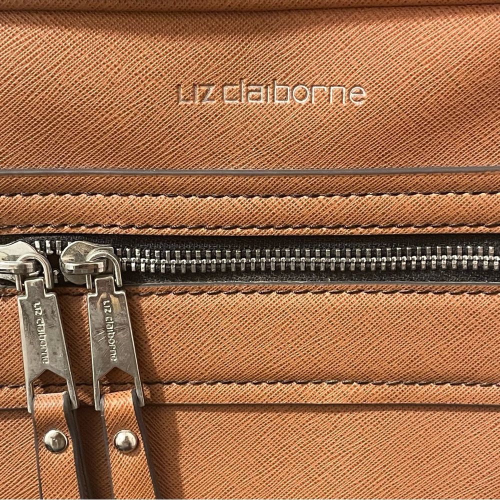 LIZ CLAIBORNE Crossbody Purse Bag in Brown - Picture 5 of 7